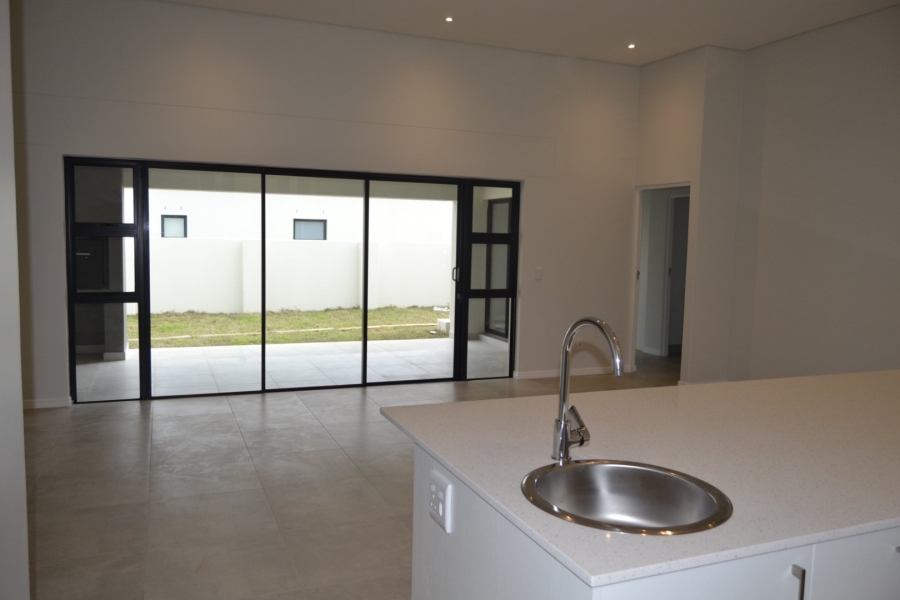 3 Bedroom Property for Sale in Somerset Lakes Western Cape